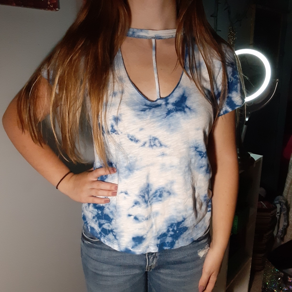 Blue tie dye tee